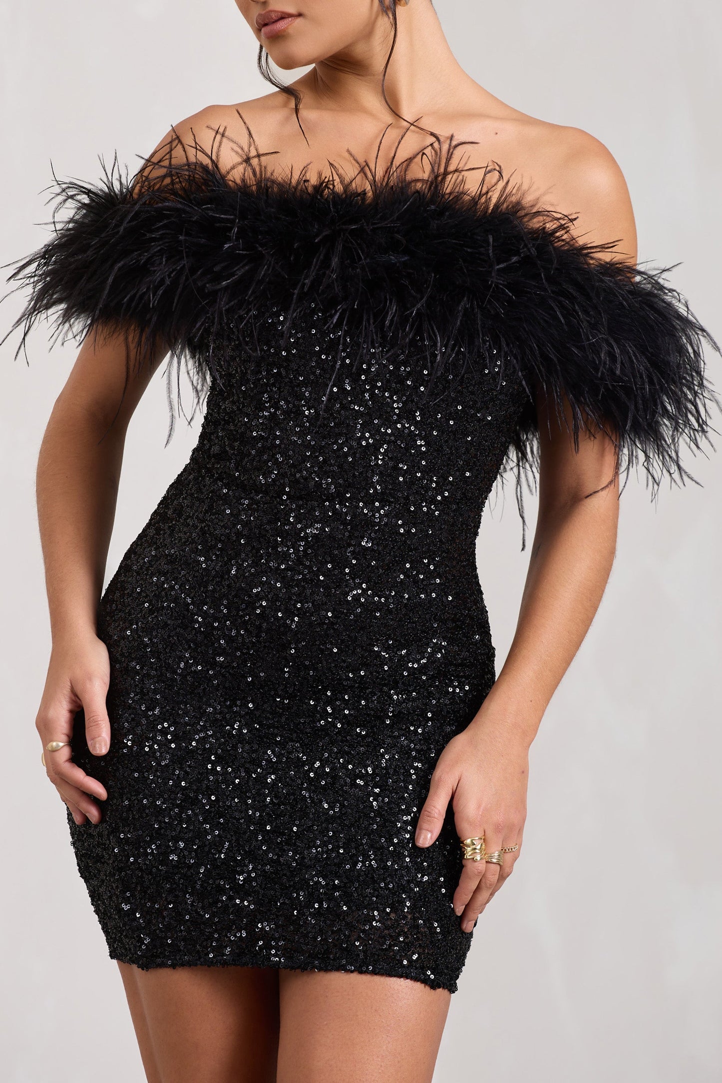 Federbesetztes Minikleid Pailletten Off-Shoulder Partykleid