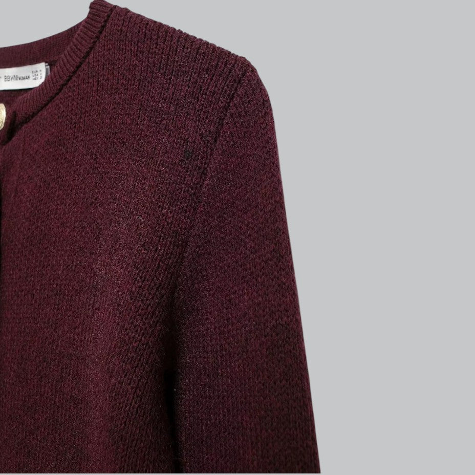 Weicher Strickcardigan mit goldenen Knöpfen 4