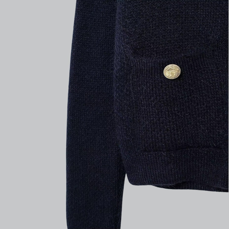 Weicher Strickcardigan mit goldenen Knöpfen 7