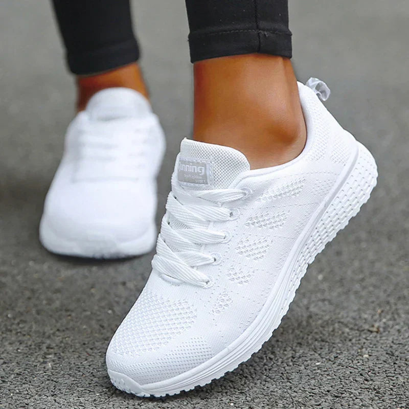 Durchlaufende Sneaker Damen Atmungsaktiv Mesh Schwarz - BerlinGlamour