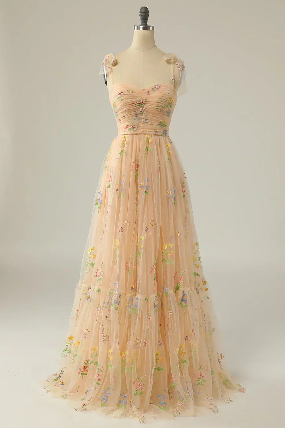 Tüll-Ballkleid mit Blumenbesteck