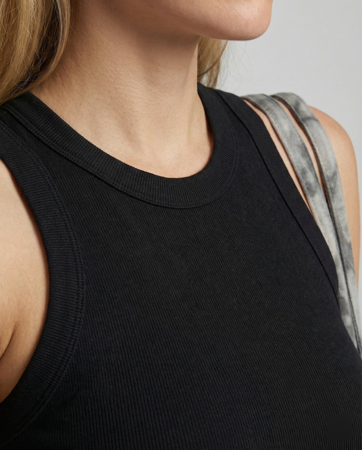 Damen Tanktop Figurbetont Mit Breiten Trägern Farbkontrast