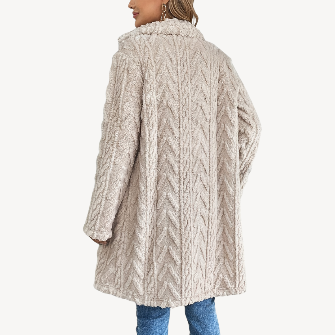 Zweireihiger Flauschmantel für Damen | Loravelle 2