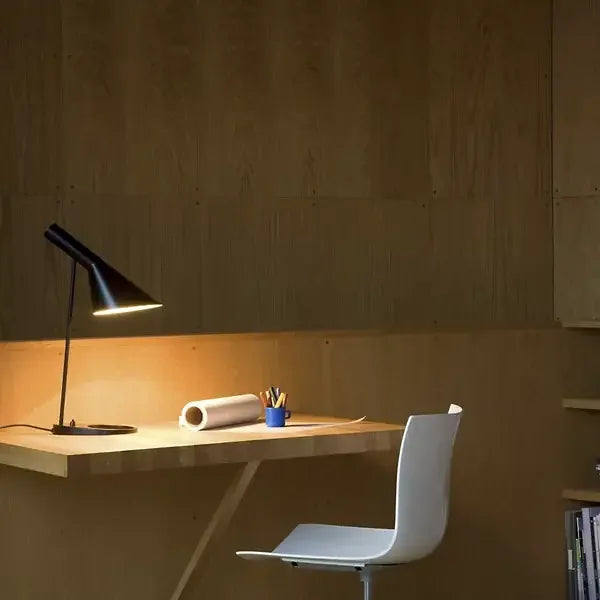 Moderne LED Tischlampe Elegante Minimalistisch