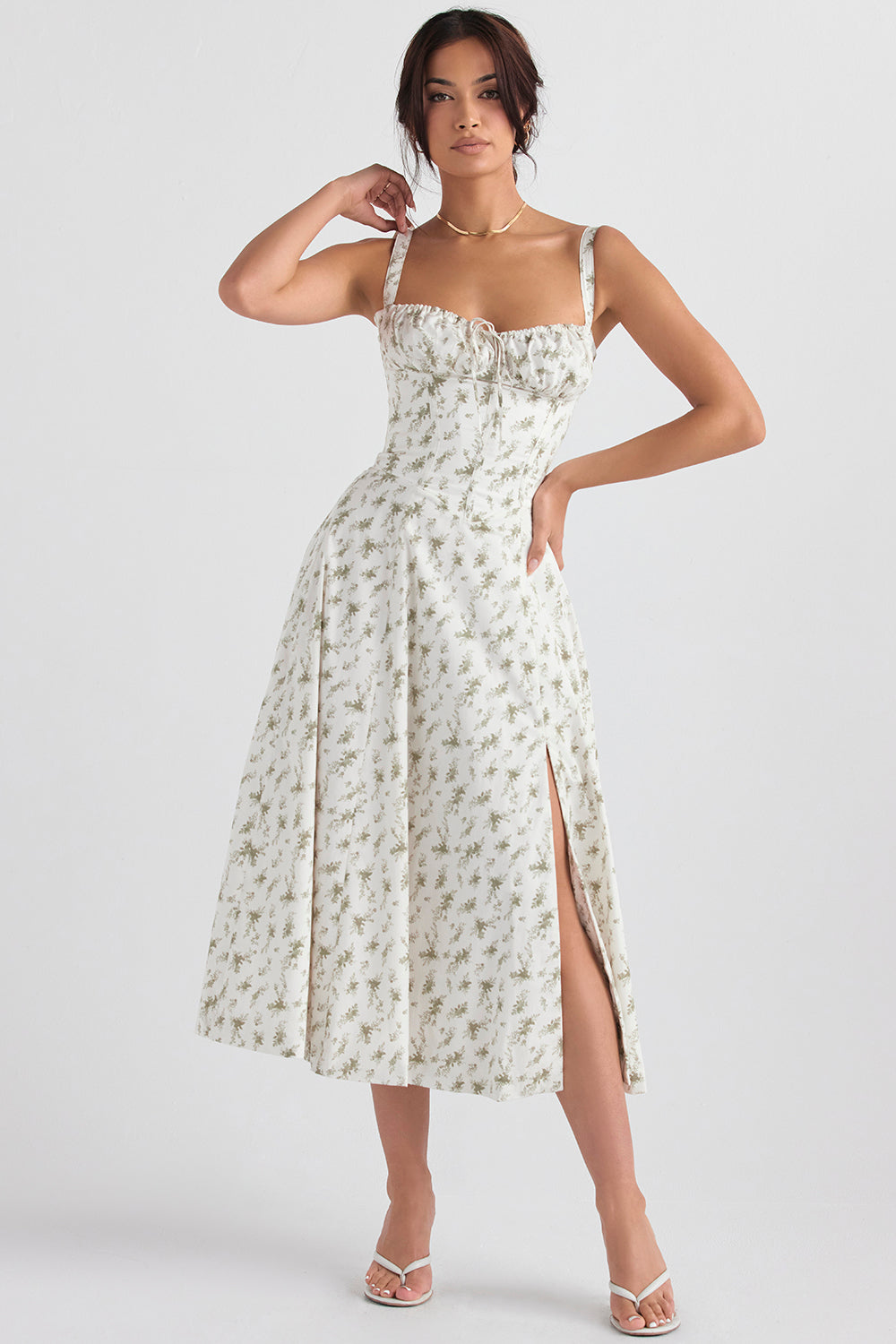 Pastellgrünes Midikleid Taillenformendes Sommerkleid - BerlinGlamour