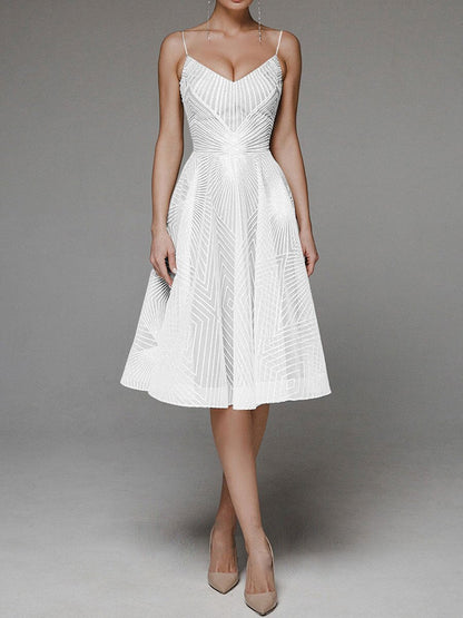 BerlinGlamour Sommerkleid mit Stickerei und Trägern