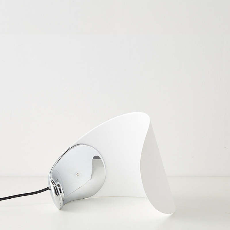 Moderne LED Tischlampe Mond Design