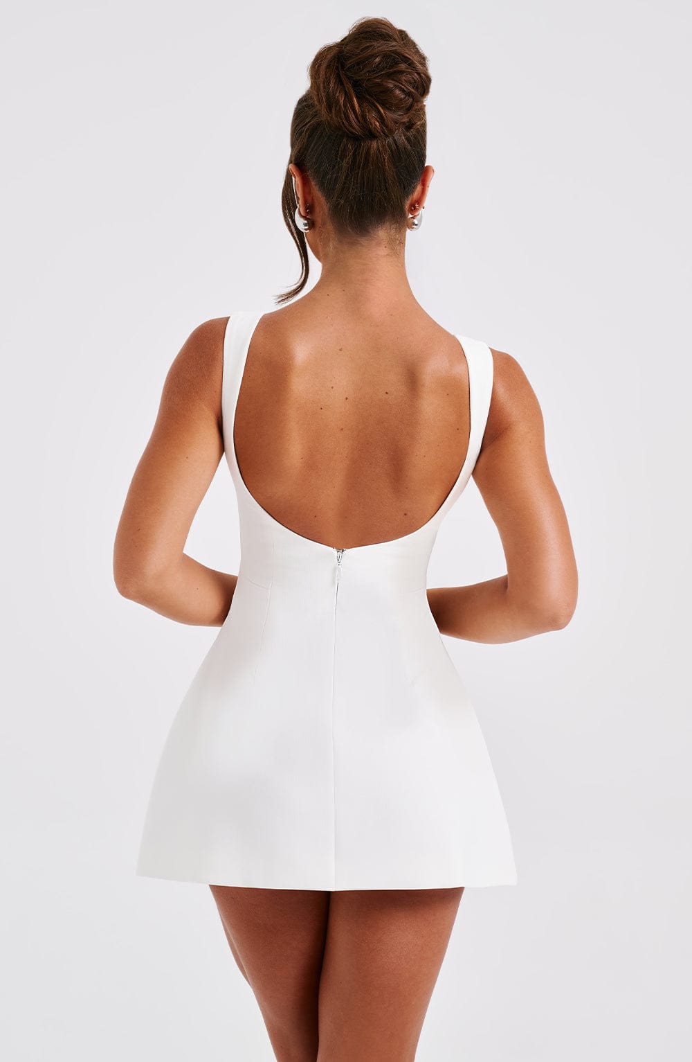 Weißes Minikleid Elegant mit Rückenausschnitt Kurz