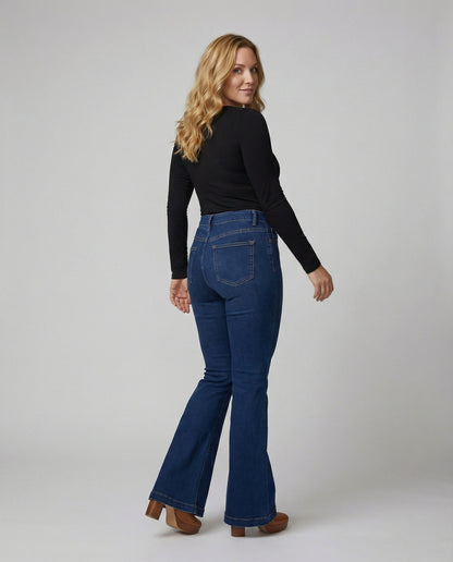 Hohe Damenjeans High-Waist Schlagjeans Trendy
