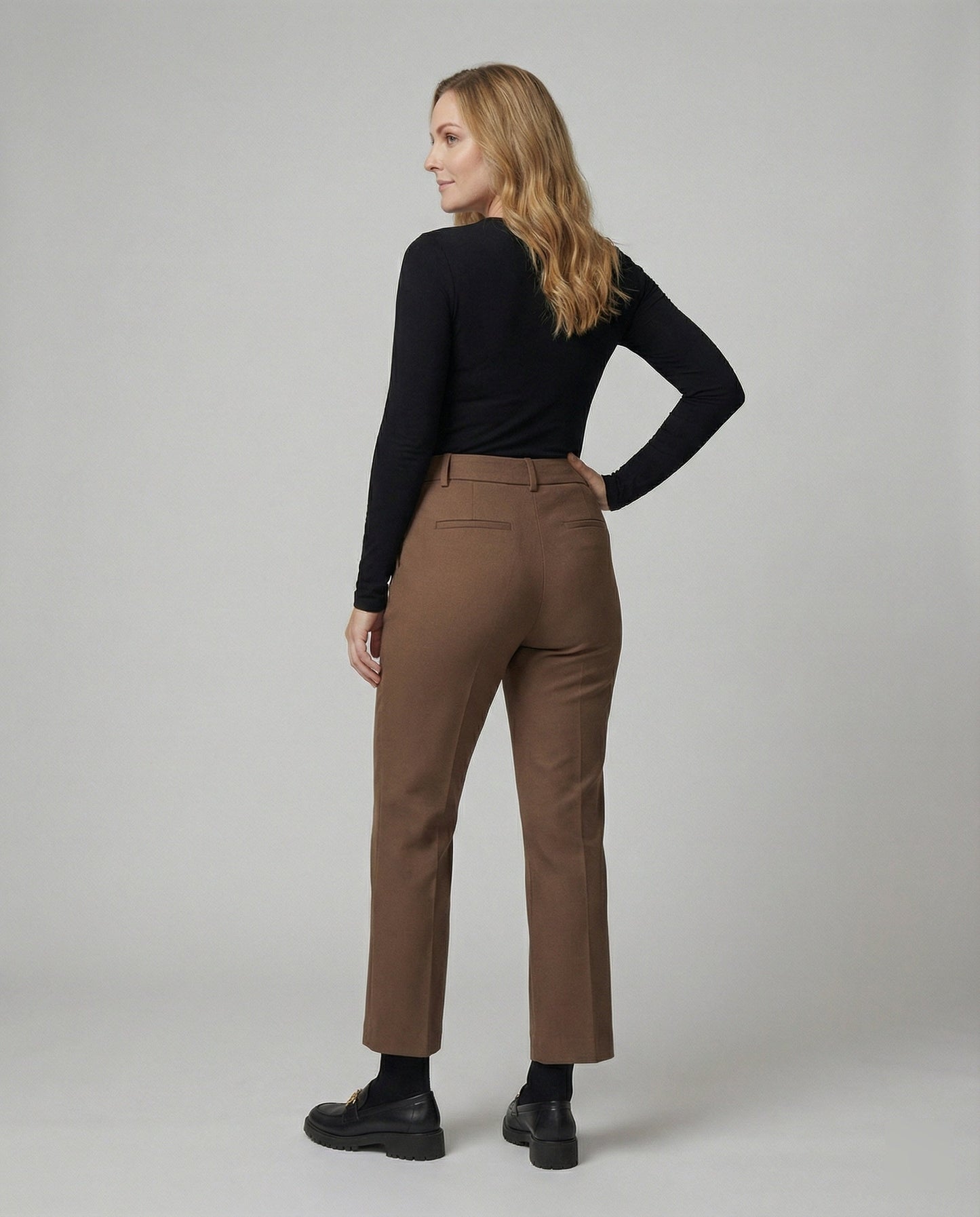 Weite Damen Stoffhose Flare Style