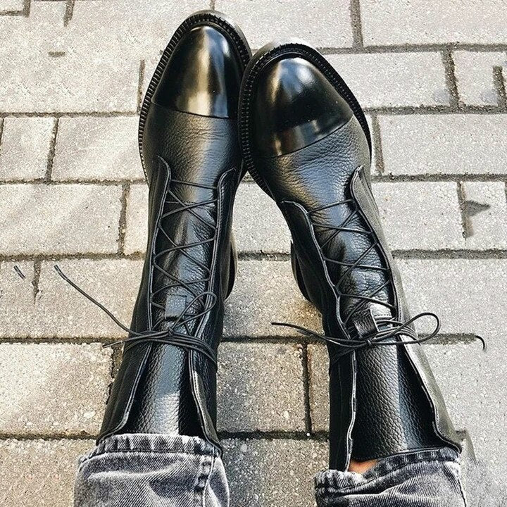 Damen Stiefel Elegante Blockabsatz Spitze Schuhe - BerlinGlamour