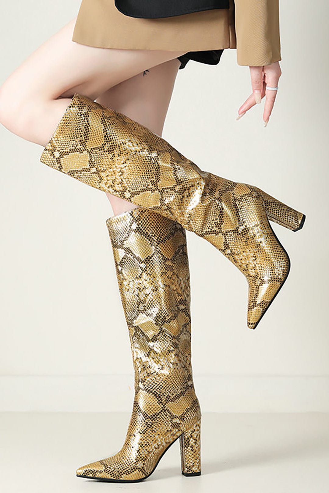 Goldene Stiefel Schlangenleder Optik Elegant Damen - BerlinGlamour