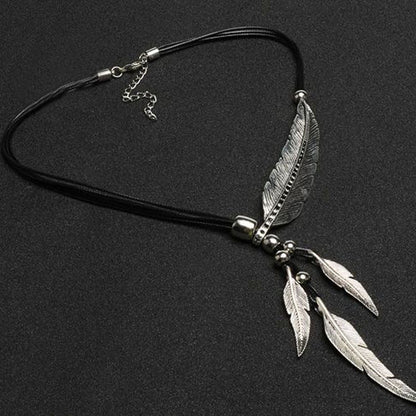Goldene Halskette Boho Feder Schmuck