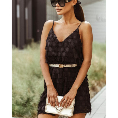 Kurzes Paillettenkleid mit V-Ausschnitt von BerlinGlamour