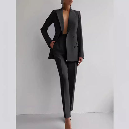 Eleganter Anzug Bestehend aus Blazer und Hose Business