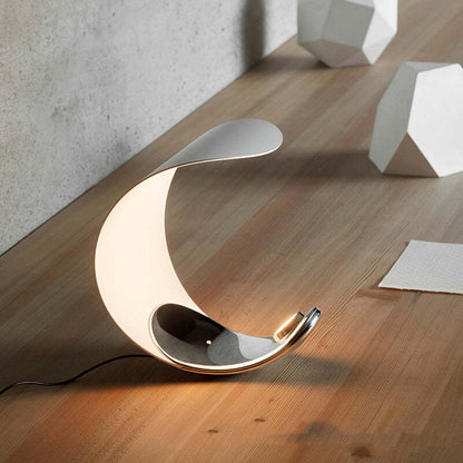 Moderne LED Tischlampe Mond Design