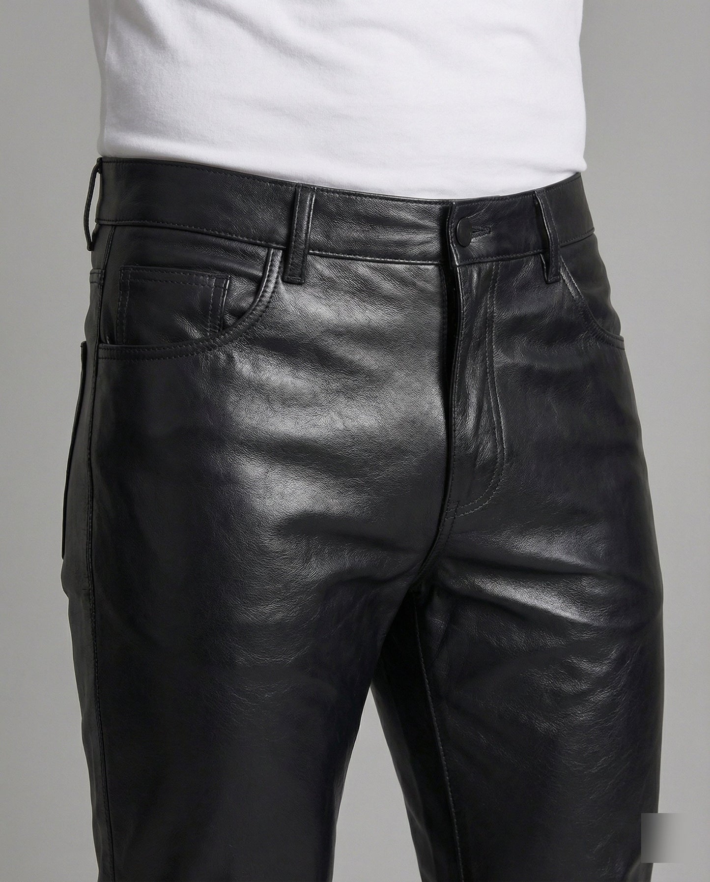 Herren Slimfit Hose Kunstleder Steppdetails Schwarz