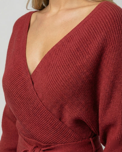 Elegantes Damen Strickkleid mit Wickeldesign und Gürtel
