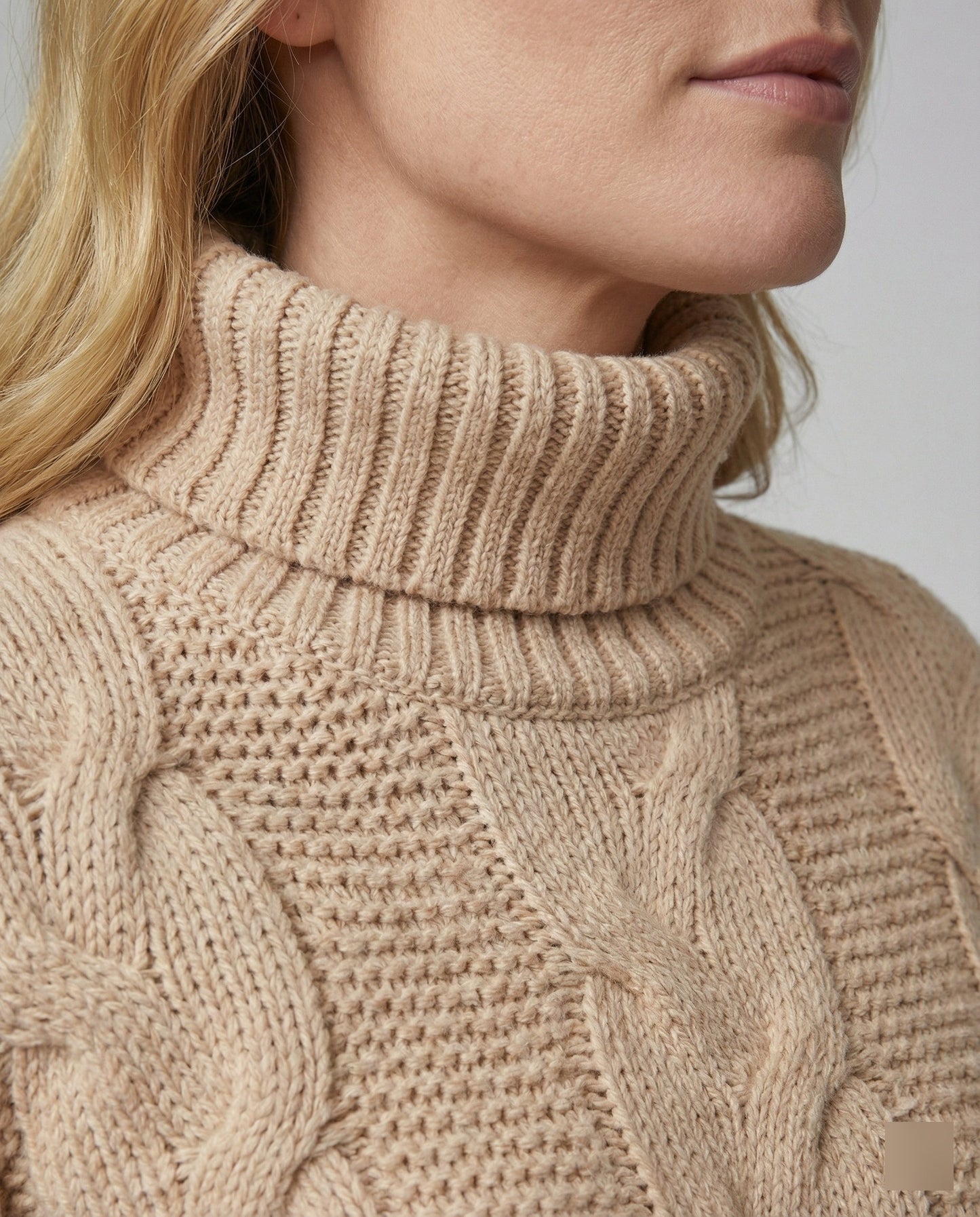 Damen Oversized Pullover Großzügig Zopfmuster Hochkragen
