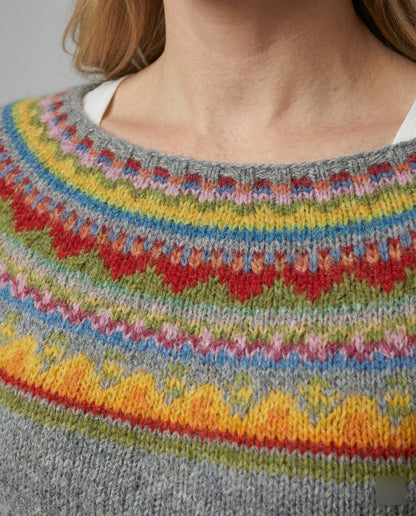Eleganter Frauenpullover Klassisch Modern