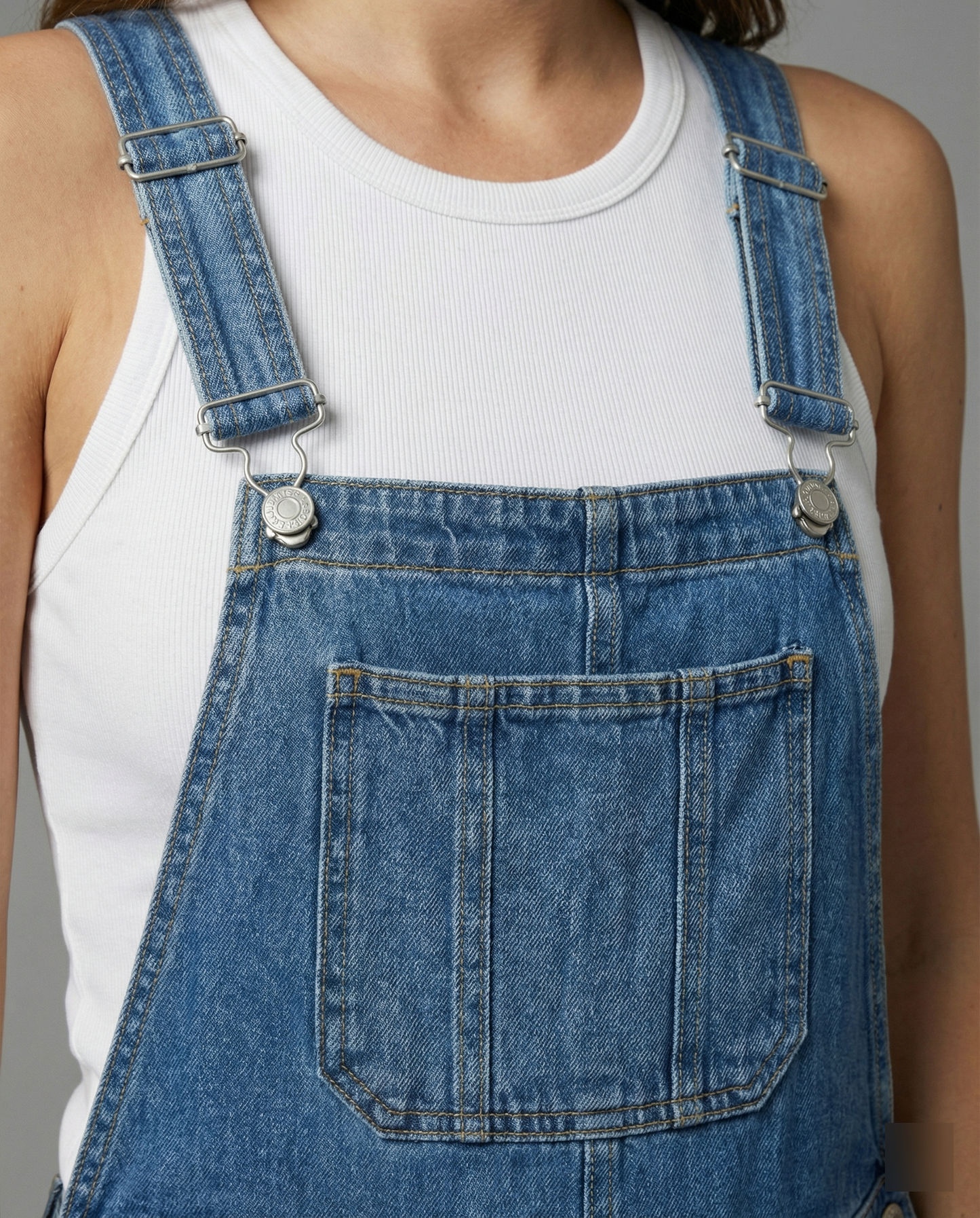 Damen Latzhose Jeans Oversized mit tiefen Taschen