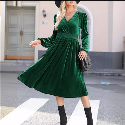 Einfarbiges Kleid mit langen Ärmeln von Ann