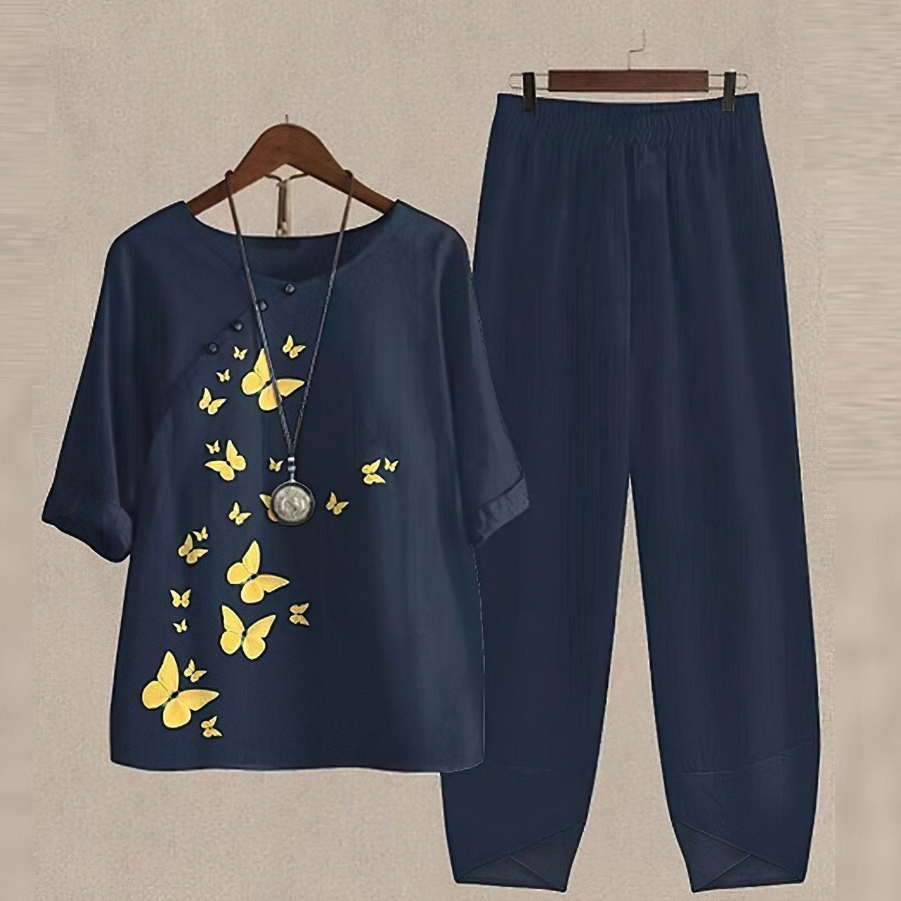 Damen Set Zweiteilig mit Schmetterlingsmuster Elegantes - BerlinGlamour