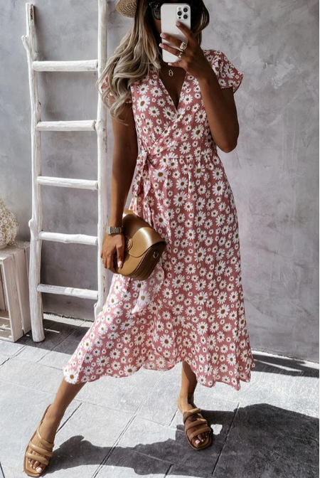 BerlinGlamour Midikleid mit lieblichen Gänseblümchen