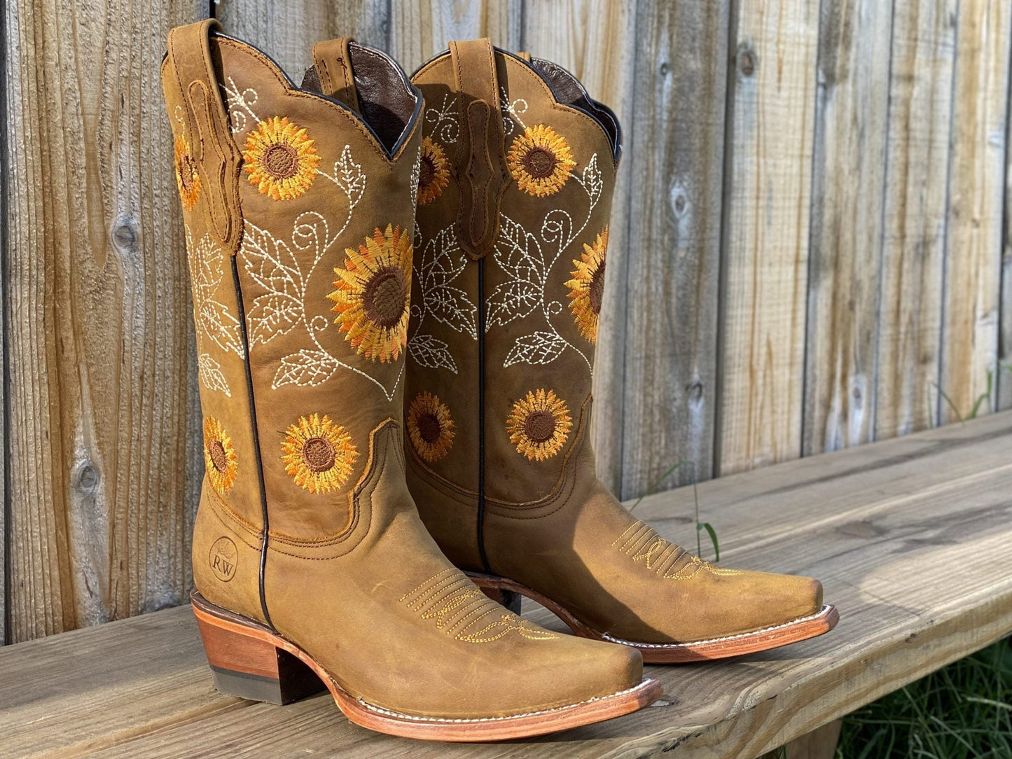 Stiefel Damen Sonnenblumen Muster Boho Chic - BerlinGlamour