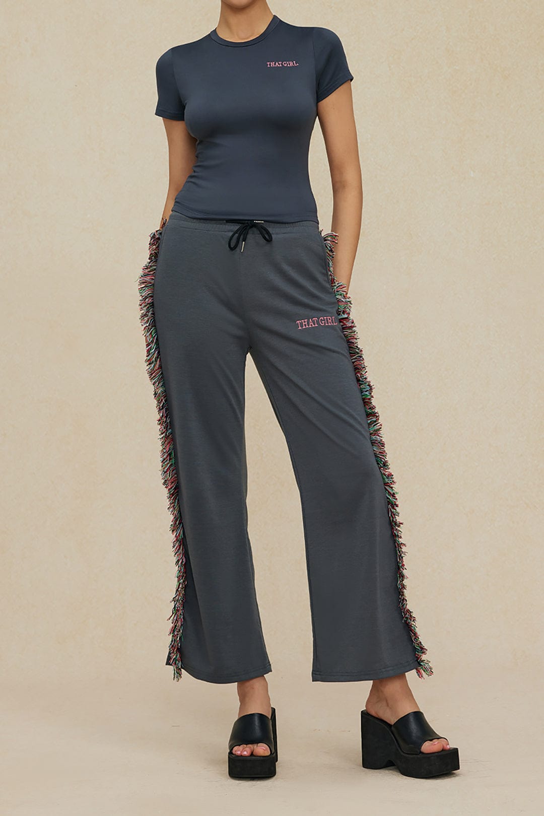 Jade Freizeit-Outfit mit Fransen-Design