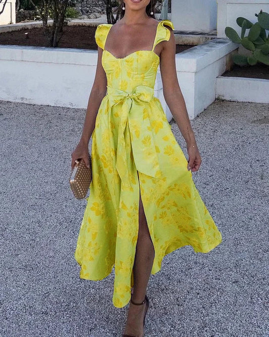 Harper Kleid mit Schmetterlingsärmeln und Druck