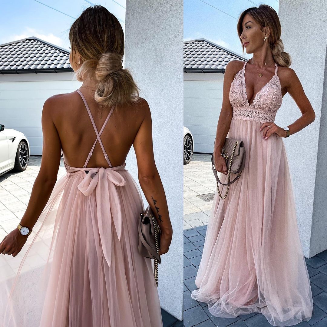 Langes Abendkleid aus Tüll mit Trägern Spitze - BerlinGlamour