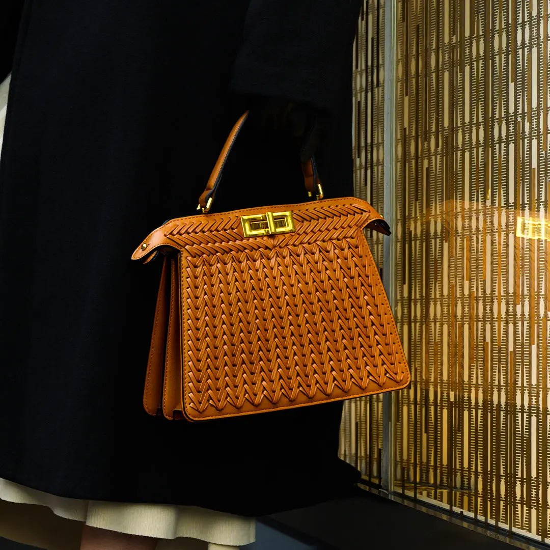Elegante Handtasche Geflochtene Design Goldene Details
