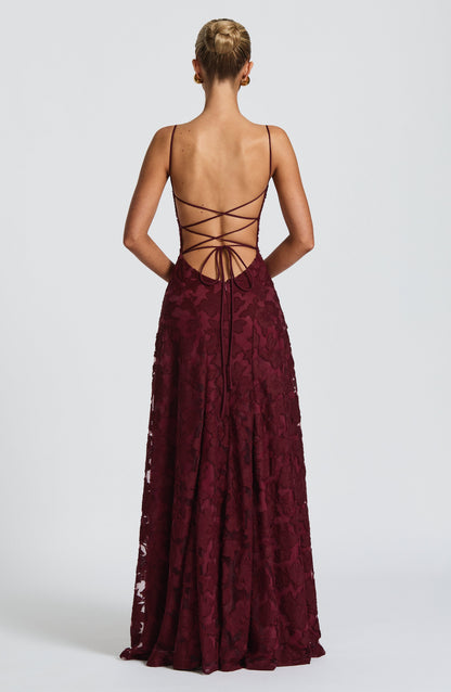 Bordeauxrotes virales Kleid mit Rückenausschnitt und Schnürdetail, TikTok Trend