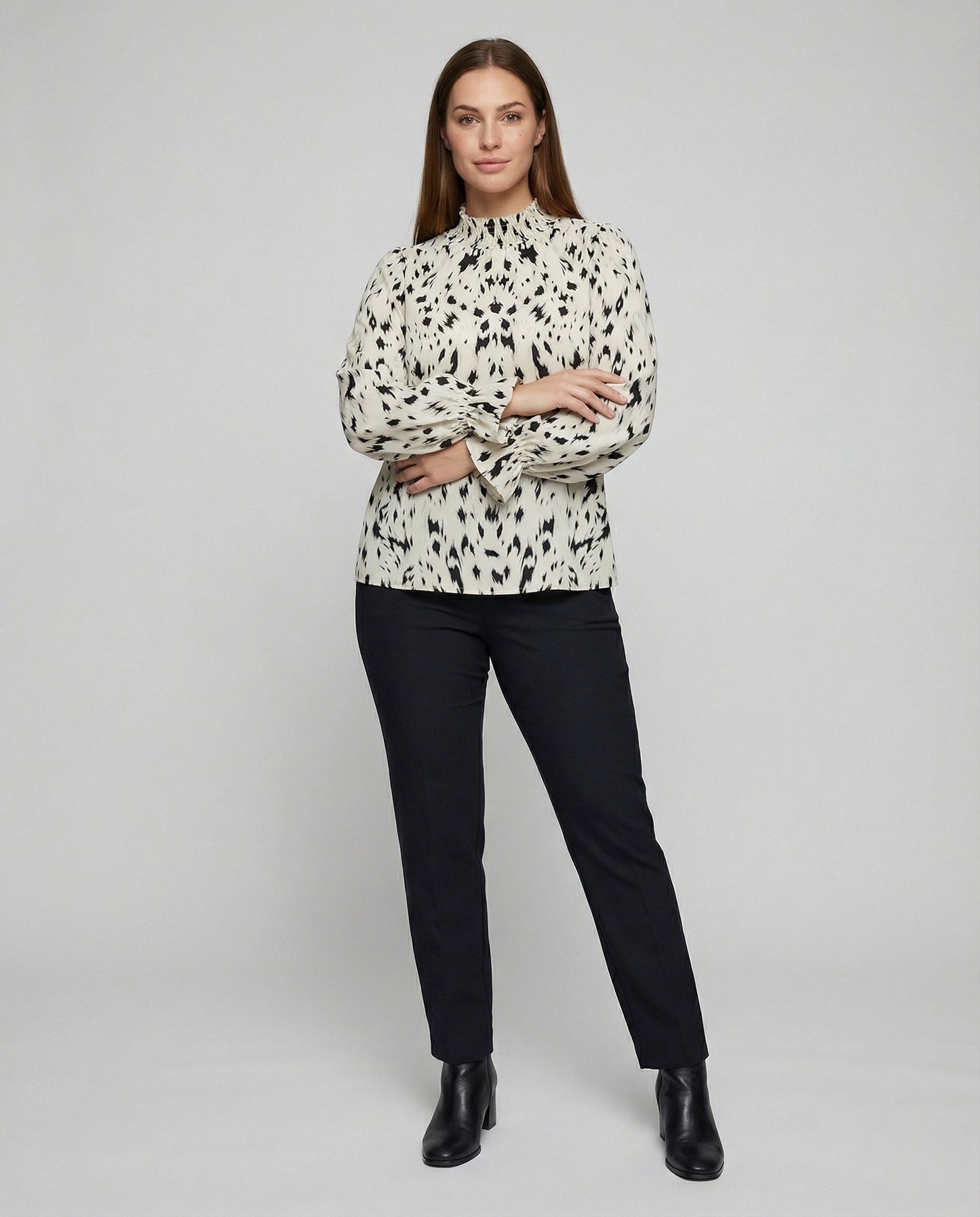 Damenbluse Elegante Tiermuster Bluse Mit Rüschensaum - BerlinGlamour