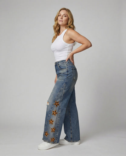 Weite Damen Jeans Blumenmuster Bunt - BerlinGlamour