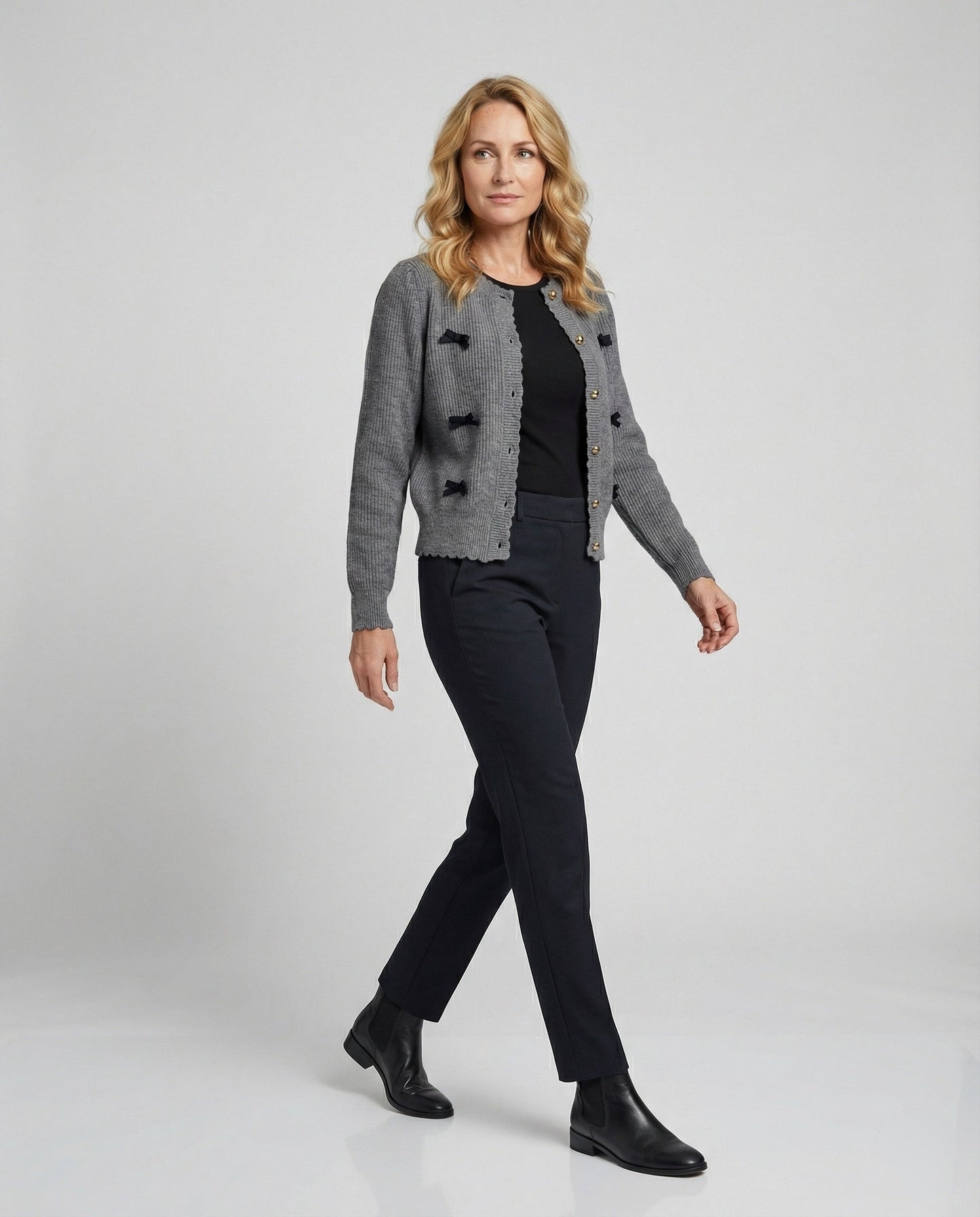 Damen Cardigan mit Nierenknöpfen Modern