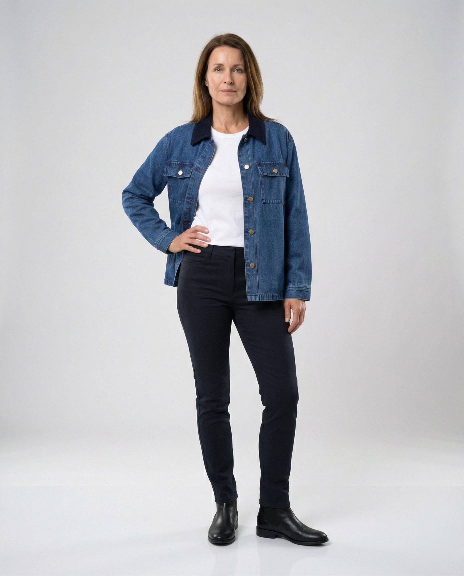 Damen Denimjacke Klassisch mit Brusttaschen - BerlinGlamour