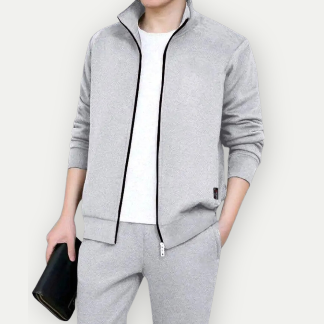 Modisches Set: Herren Strickjacke und Hose - Maik