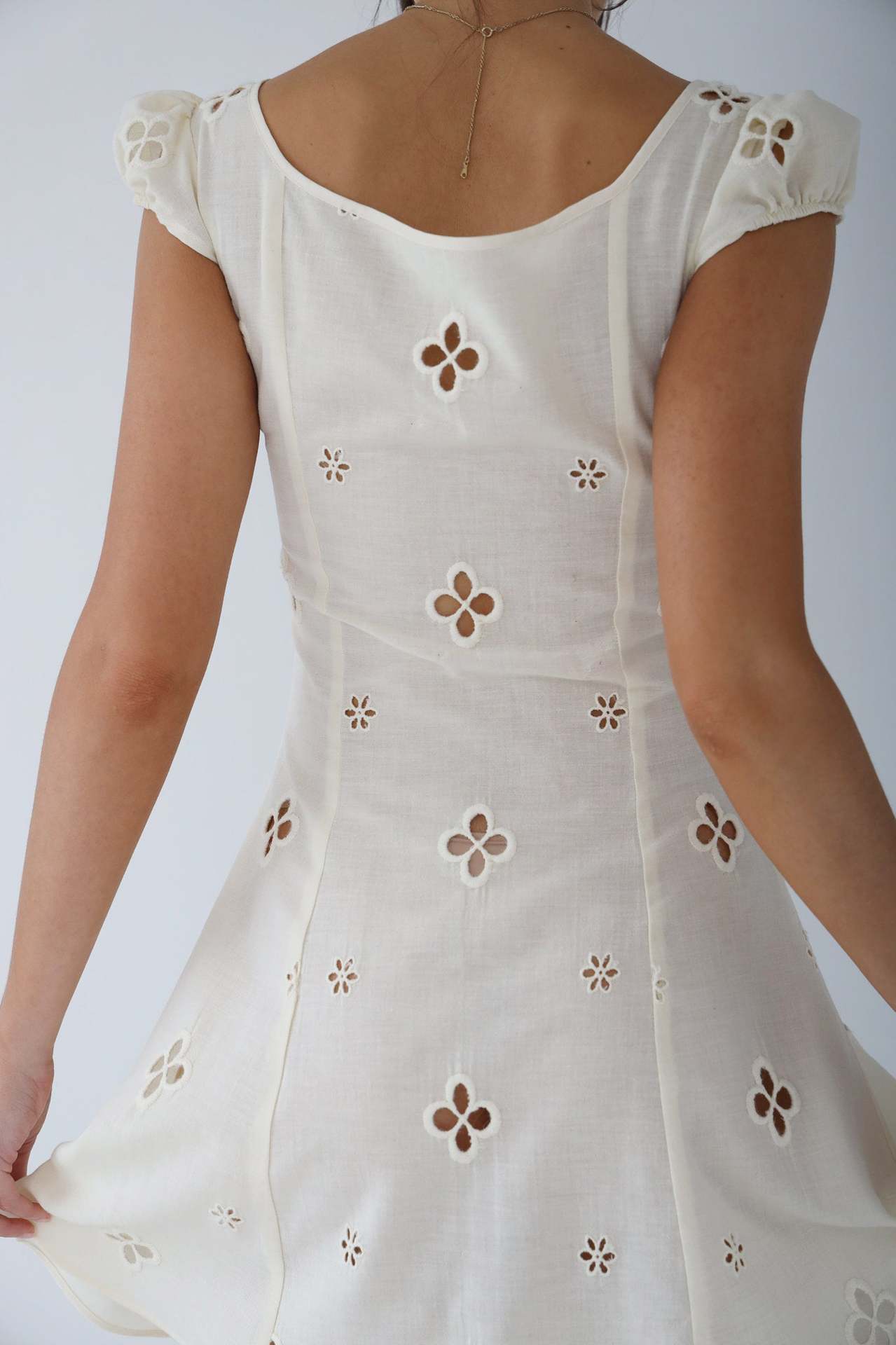 Elegantes Damen Hochzeitskleid Midi Länge