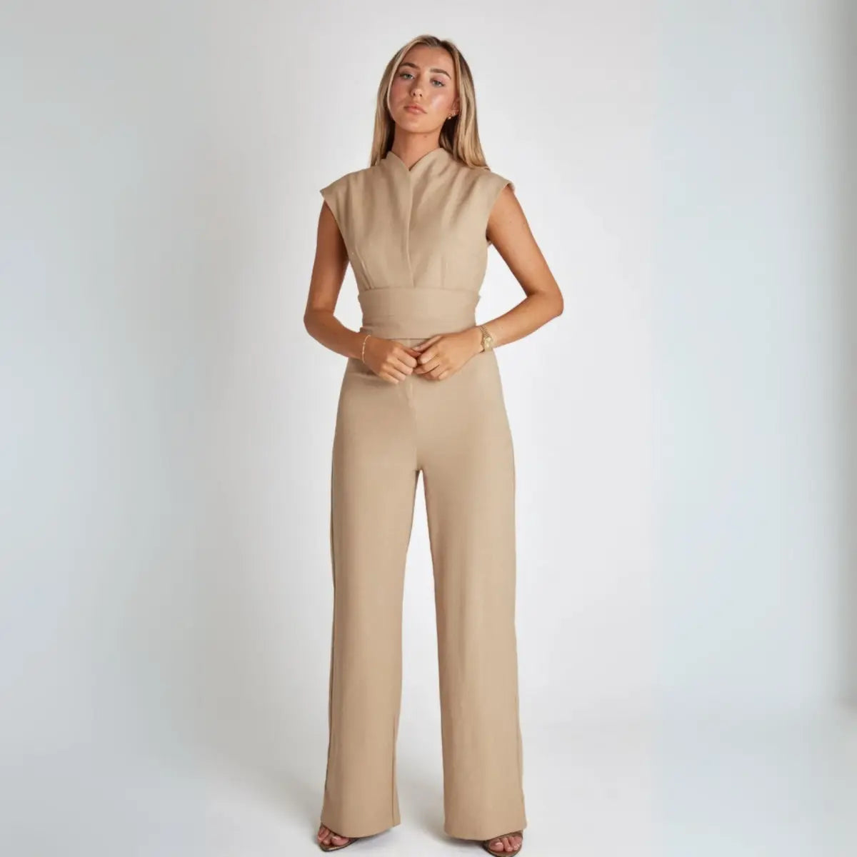 Eleganter Damen Jumpsuit Mit V-Ausschnitt - BerlinGlamour