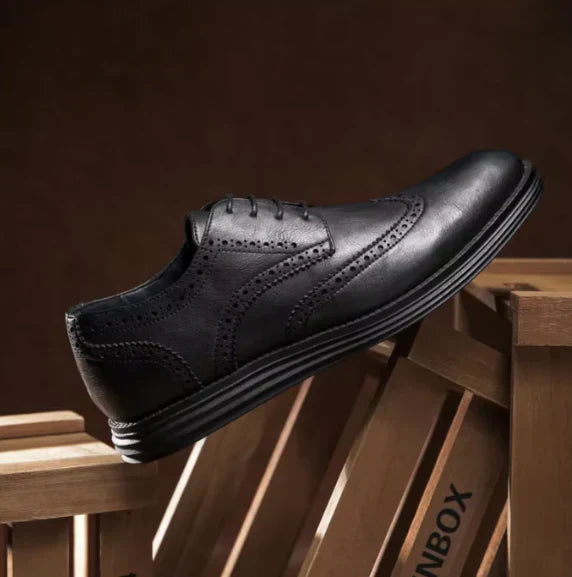 Vegane Herrenschuhe Wingtip-Schnürer Schwarz Modern