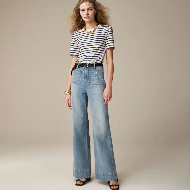 Damenschuhe sind nicht dabei, es handelt sich um eine Jeans: 
Weite Damen Jeans Komfortschneidung Bequem - BerlinGlamour