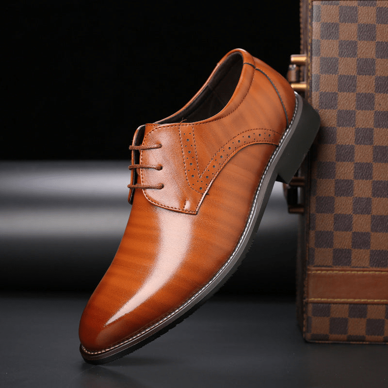 Herren Schnürschuhe mit Brogue Details Elegantes Leder