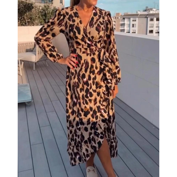 V-Ausschnitt Leopardenkleid 2024
