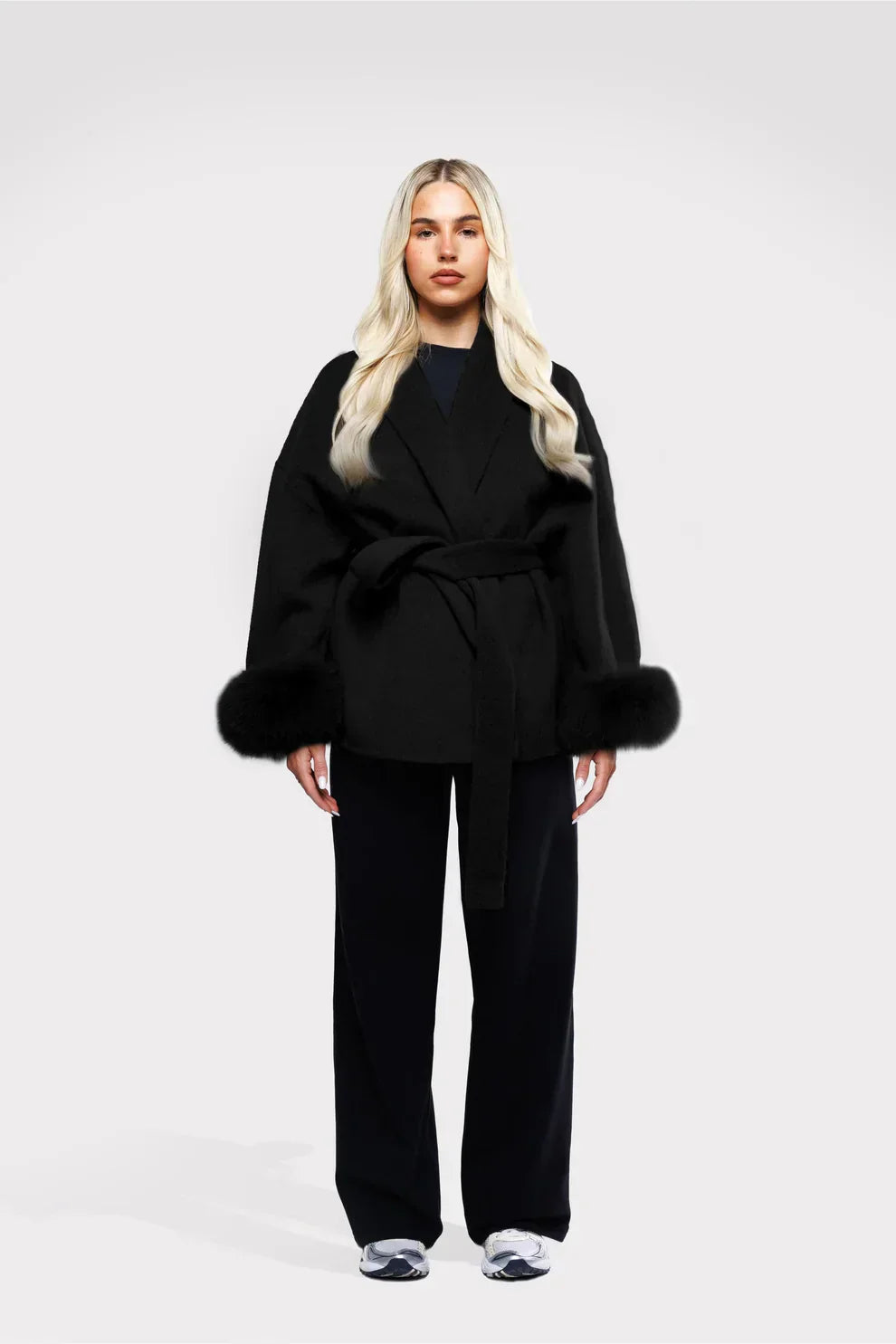 Lana Luxe Coat schwarz, casual kombiniert