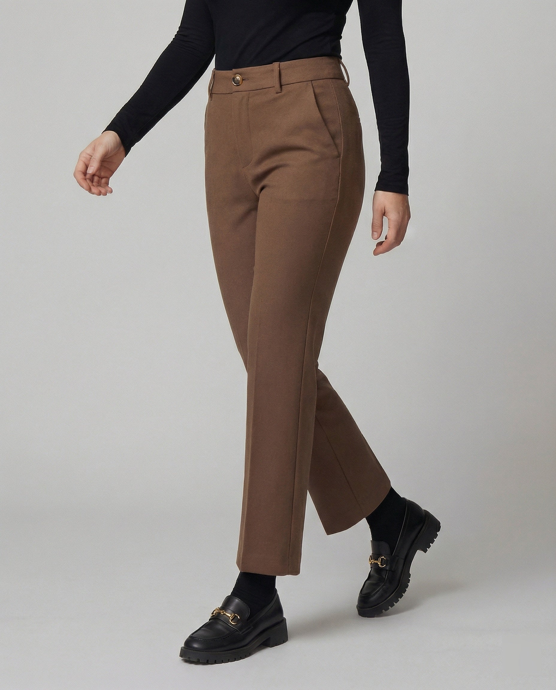 Weite Damen Stoffhose Flare Style - BerlinGlamour