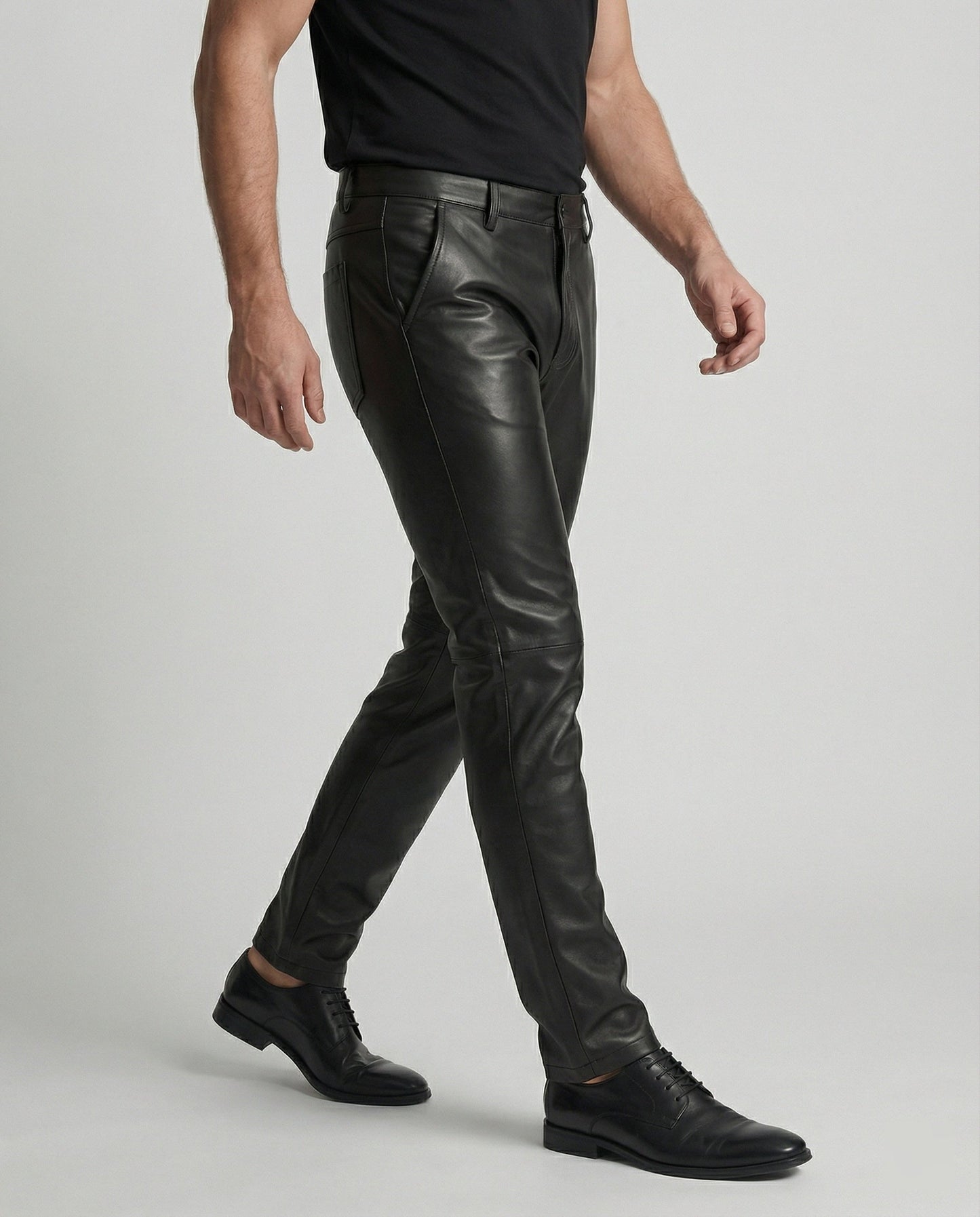 Herren Hose schmale Passform Kunstleder Schwarz - BerlinGlamour