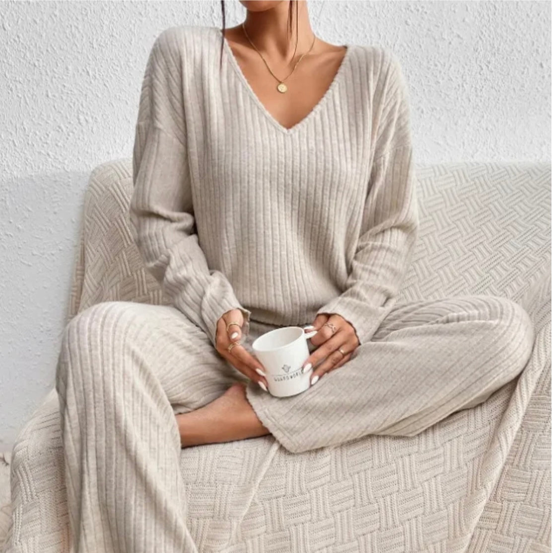 Damen Strickset Zweiteiler V-Ausschnitt Weit - BerlinGlamour
