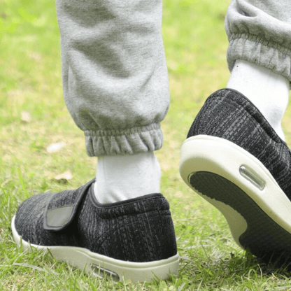 Diabetes-geeignete orthopädische Schuhe mit breitem Leisten für den täglichen Komfort